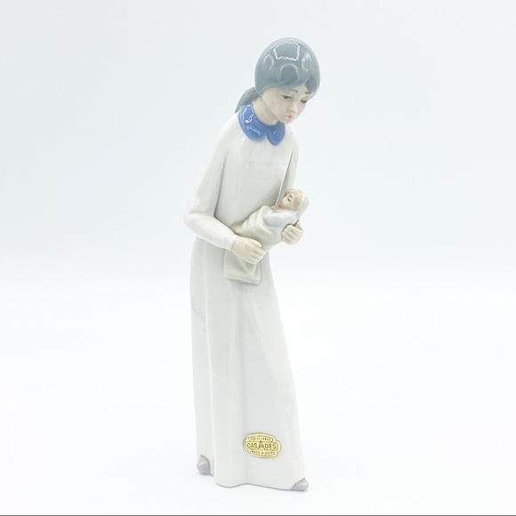 Vintage - Casades Porcelain Figurine Of A Mother with Baby - Picture 6 of 10